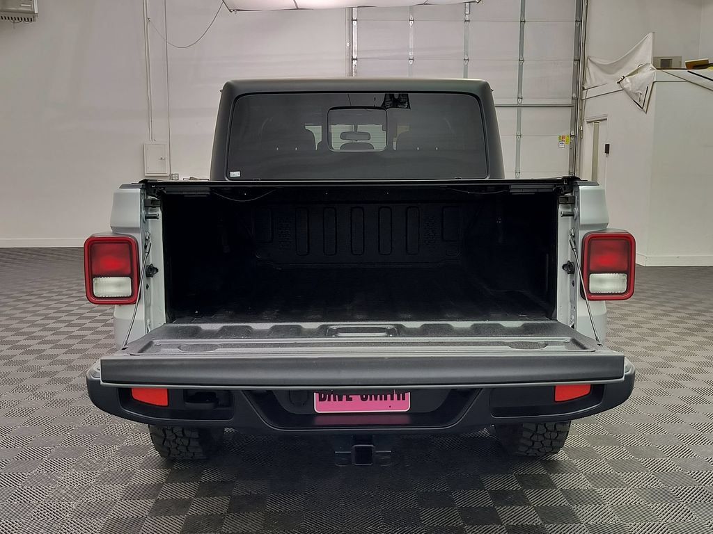 Used 2023 Jeep Gladiator Sport AWD/4WD image 24