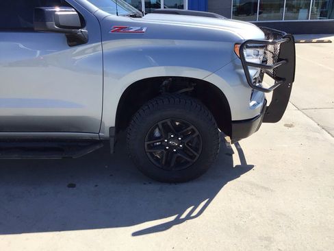 Used 2024 Chevrolet Silverado 1500 LT Trail Boss w/ Convenience Package II AWD/4WD image 20