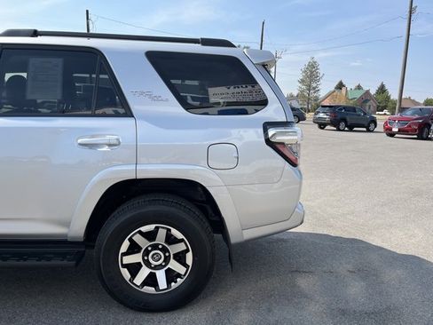 Used 2024 Toyota 4Runner TRD Off-Road Premium image 6