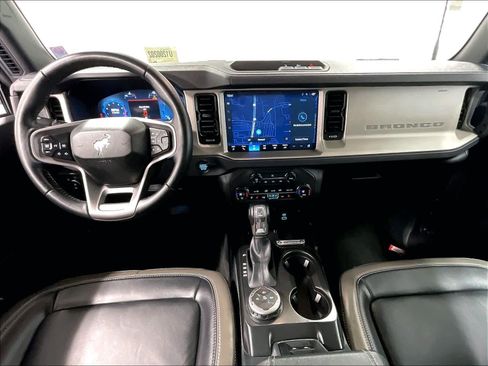 Used 2025 Ford Bronco Outer Banks image 21