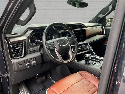 Used 2022 GMC Sierra 1500 Denali Ultimate AWD/4WD image 17