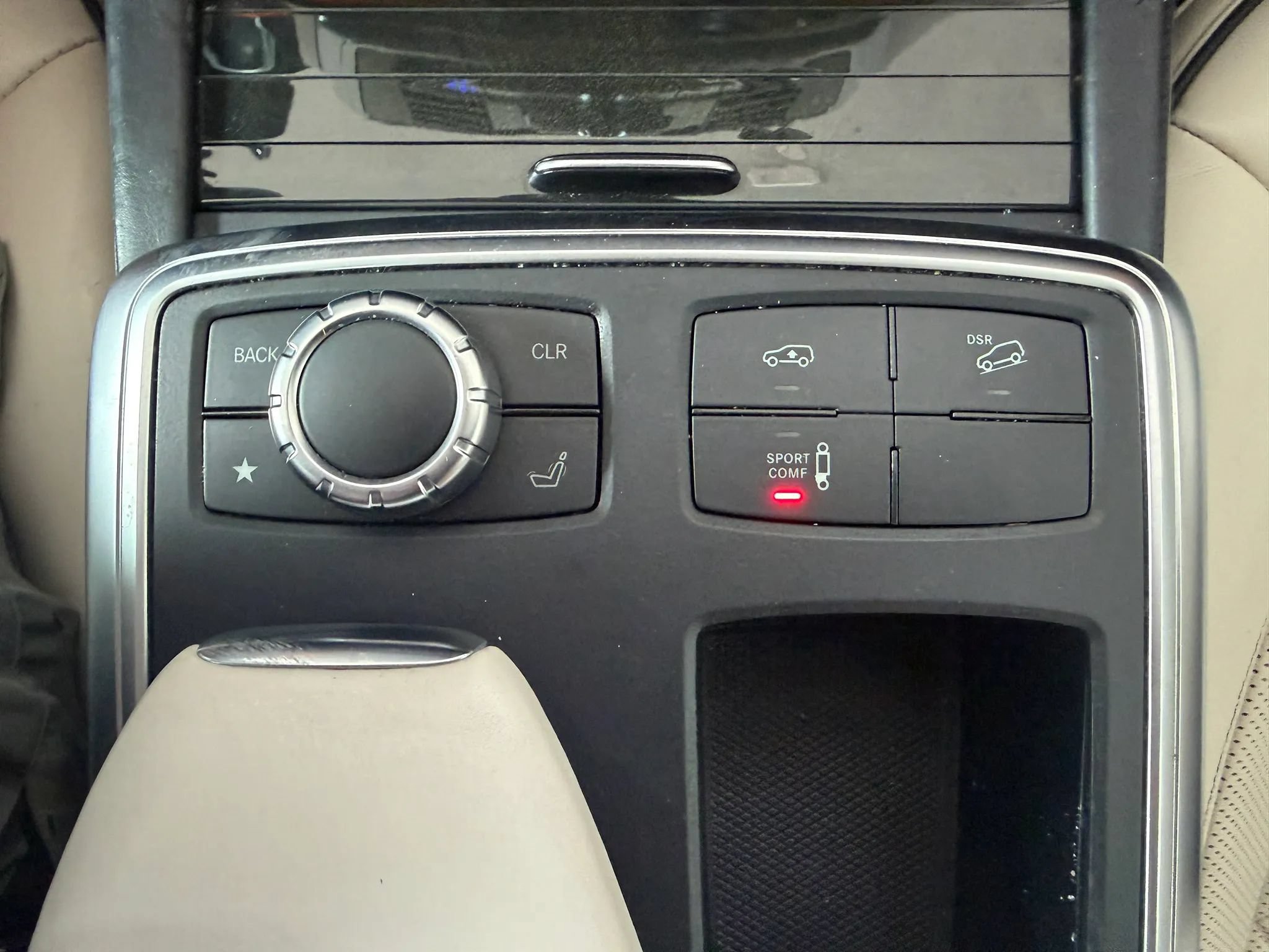 Used 2016 Mercedes-Benz GL 550 4MATIC image 16
