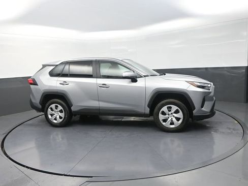 Used 2025 Toyota RAV4 LE AWD/4WD image 14