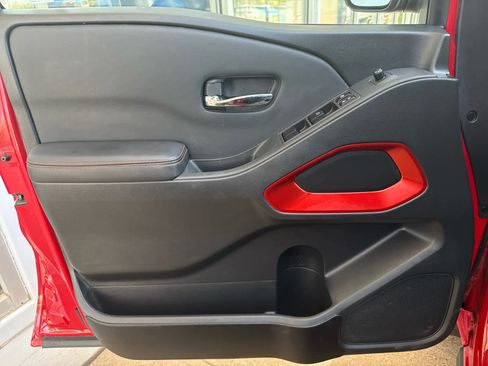 Used 2024 Nissan Frontier PRO-4X w/ Off-Road Protection Package image 13