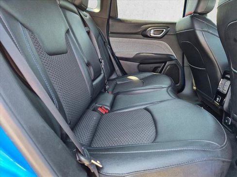 Used 2024 Jeep Compass Latitude AWD/4WD image 19