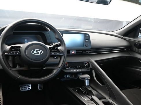 Certified 2025 Hyundai Elantra Sport FWD image 25