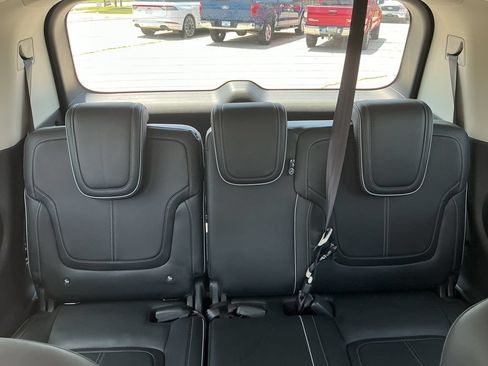 Used 2025 INFINITI QX80 Sensory AWD/4WD image 25