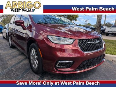 Used 2021 Chrysler Pacifica Touring-L w/ Premium & Safety Sphere Group