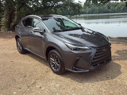 Used 2022 Lexus NX 350 AWD image 2