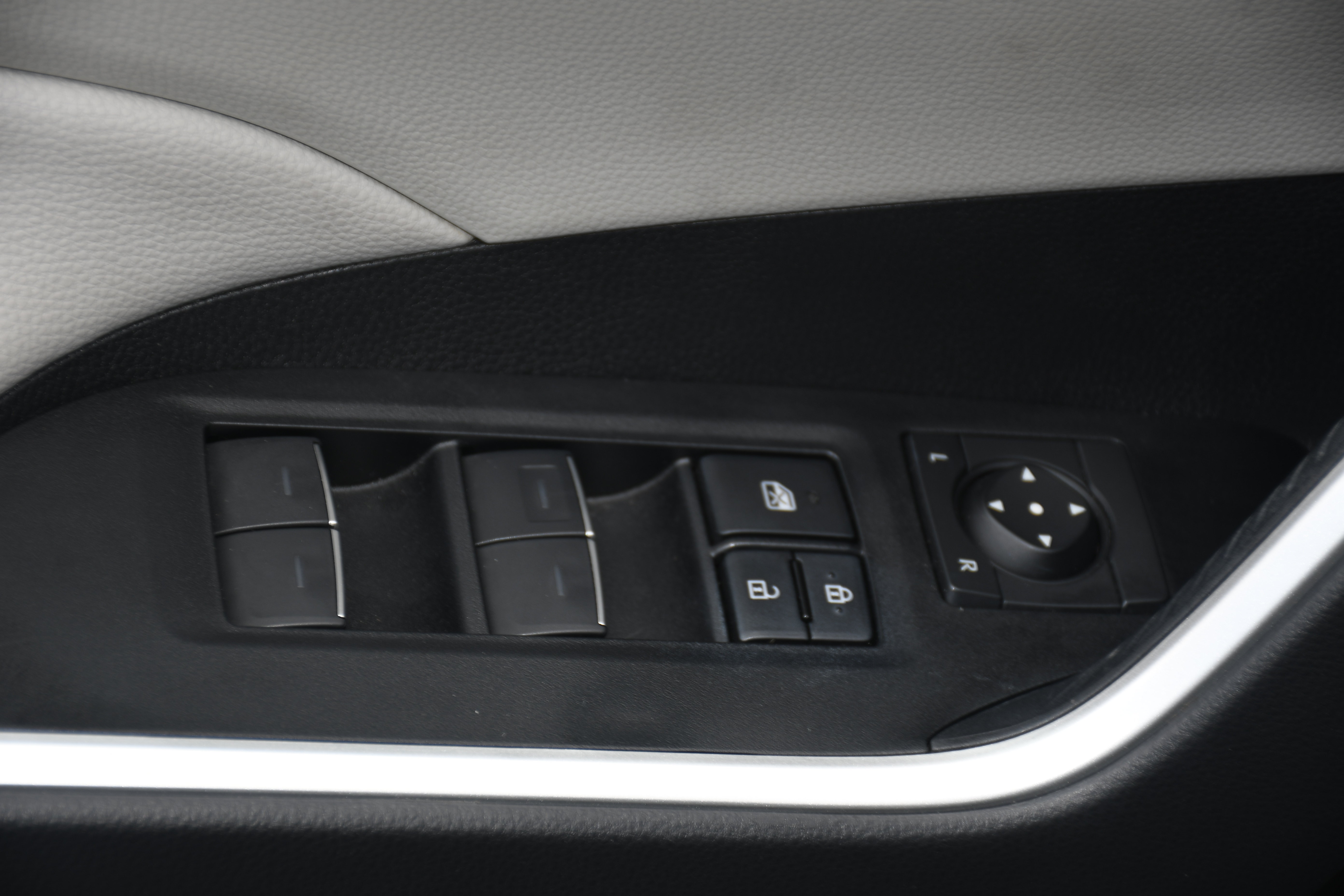 Certified 2024 Toyota RAV4 XLE Premium w/ Weather Package AWD/4WD image 11