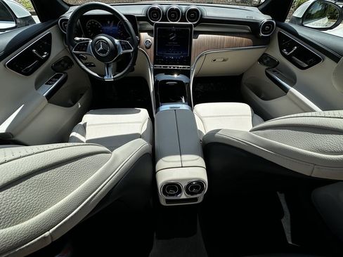 Certified 2024 Mercedes-Benz GLC 300 image 26