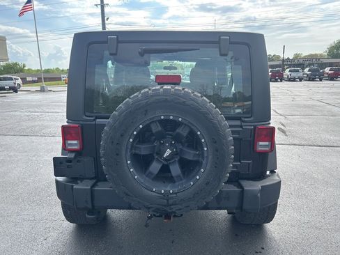 Used 2015 Jeep Wrangler Unlimited Sport image 6