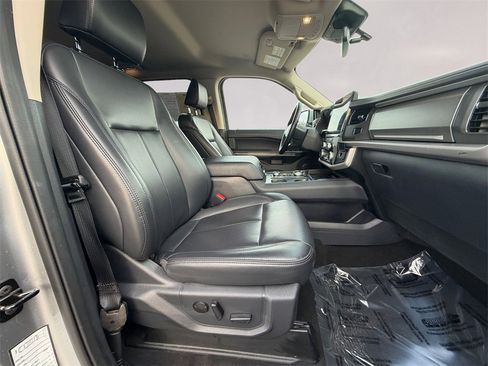 Used 2024 Ford Expedition Max XLT image 17