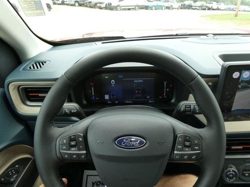 New 2026 Ford Maverick Lariat w/ 4K Tow Package AWD/4WD image 17
