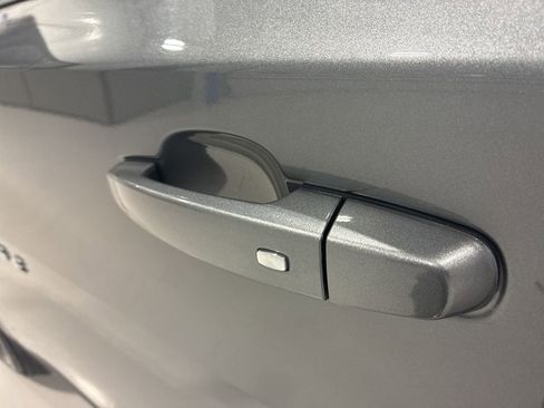 Used 2020 Chevrolet Traverse LT image 13