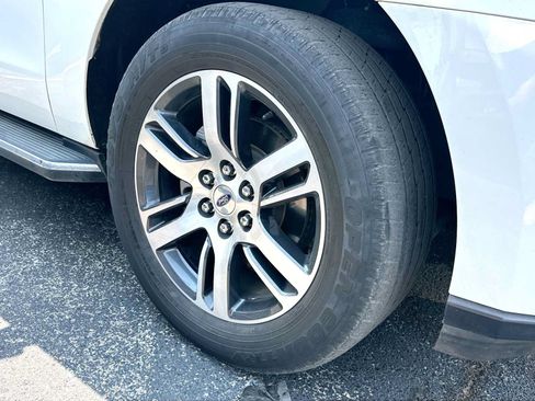 Used 2022 Ford Expedition XLT RWD image 3