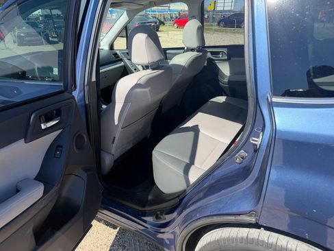 Used 2014 Subaru Forester 2.5i Touring image 9