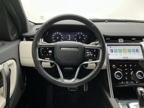 Used 2023 Land Rover Discovery Sport SE R-Dynamic image 19