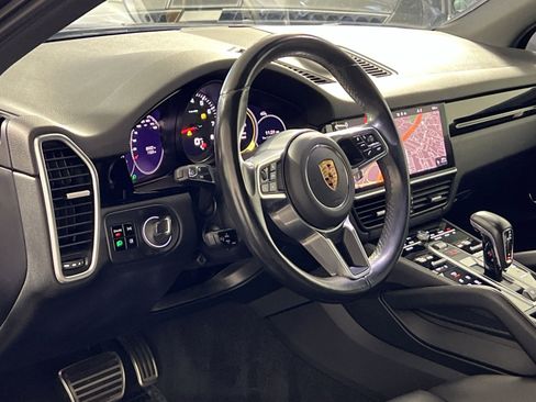 Used 2021 Porsche Cayenne S image 16