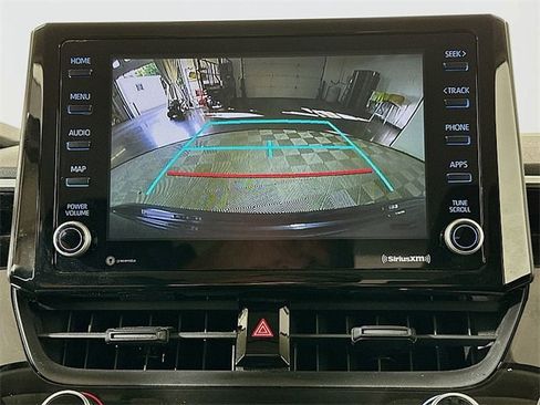 Used 2022 Toyota Corolla LE image 15