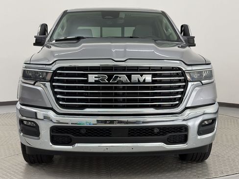 Used 2025 RAM 1500 Laramie AWD/4WD image 6