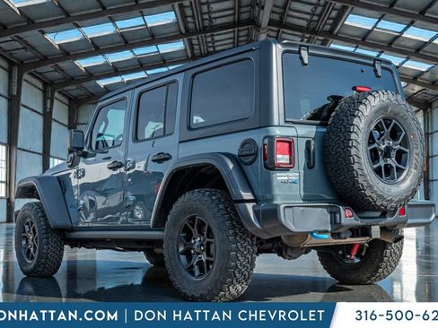 Used 2024 Jeep Wrangler Unlimited image 33