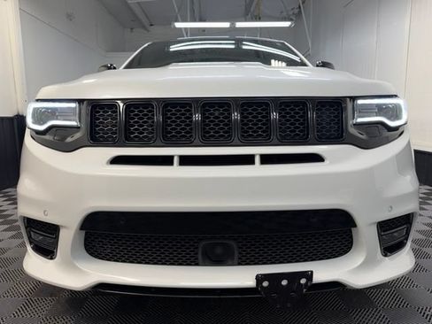 Used 2018 Jeep Grand Cherokee SRT AWD/4WD image 2