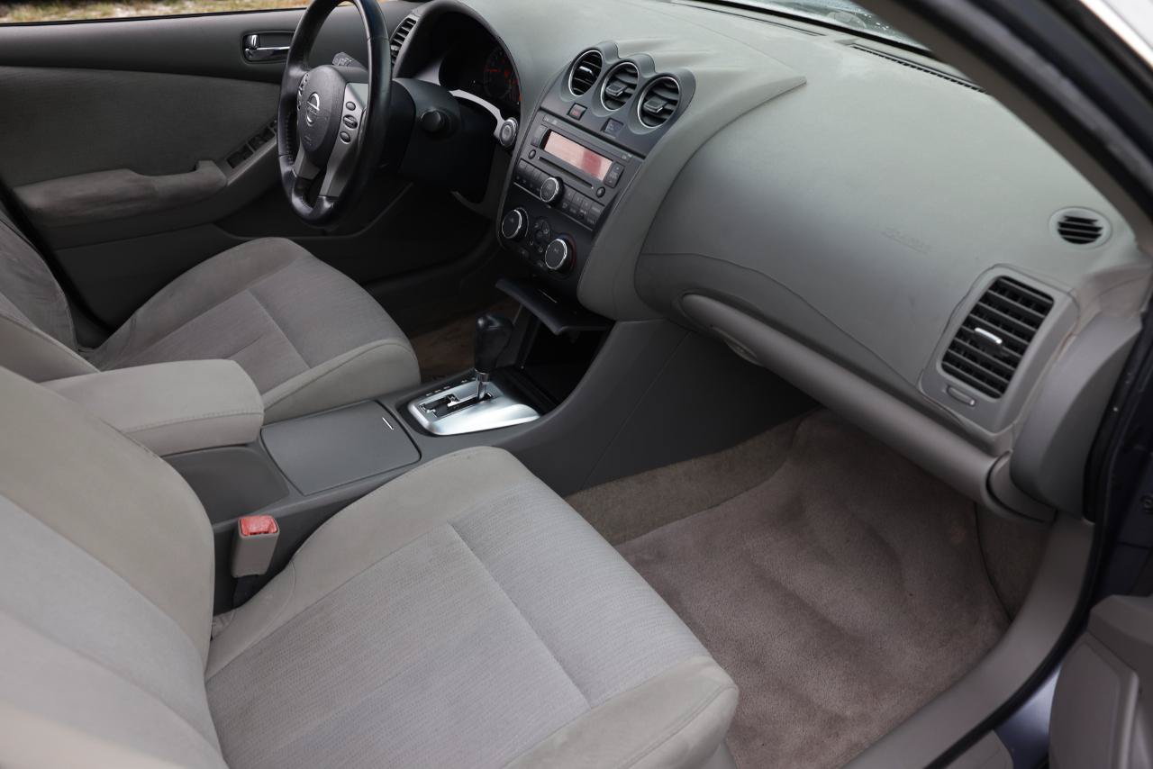 Used 2011 Nissan Altima 2.5 S w/ Convenience Pkg FWD image 18
