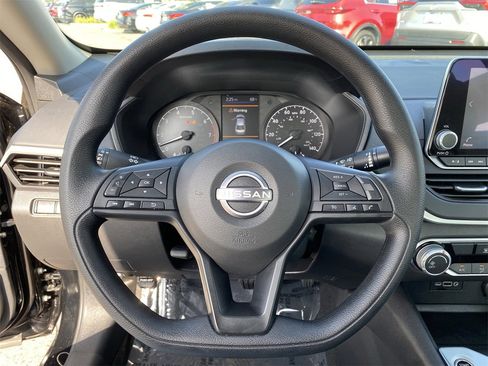 Certified 2025 Nissan Altima 2.5 S image 28