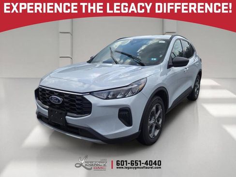 Used 2026 Ford Escape ST-Line AWD/4WD image 1