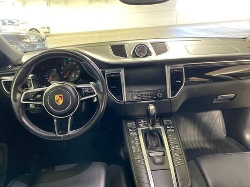 Used 2017 Porsche Macan AWD/4WD image 14