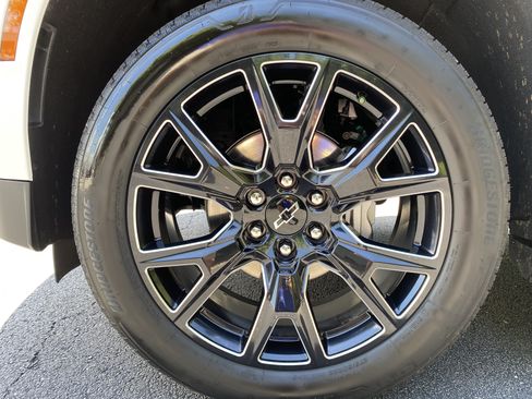 Used 2026 Chevrolet Tahoe RST w/ Comfort Package AWD/4WD image 43