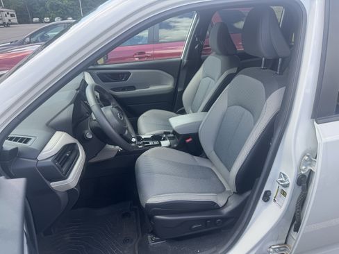 Used 2026 Subaru Forester Premium AWD/4WD image 5