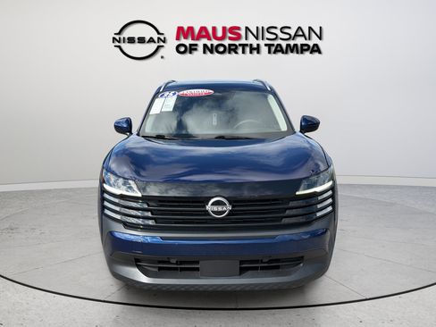 Certified 2025 Nissan Kicks SV w/ SV Premium Package FWD image 3