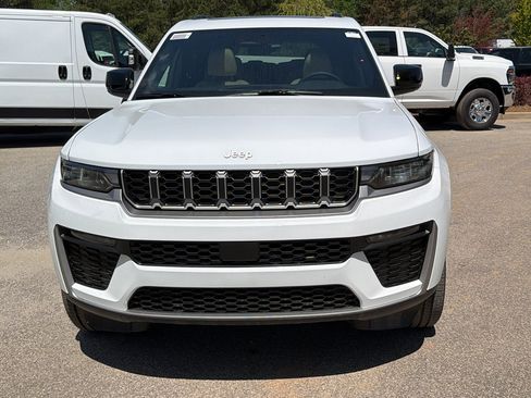 New 2026 Jeep Grand Cherokee L Limited AWD/4WD image 3