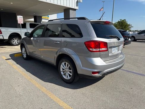 Used 2016 Dodge Journey SXT w/ Comfort/Convenience Group FWD image 9