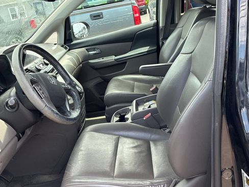 Used 2016 Honda Odyssey Touring Elite image 2