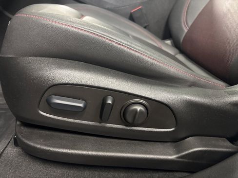 Used 2023 Chevrolet Blazer RS w/ Enhanced Convenience Package image 28