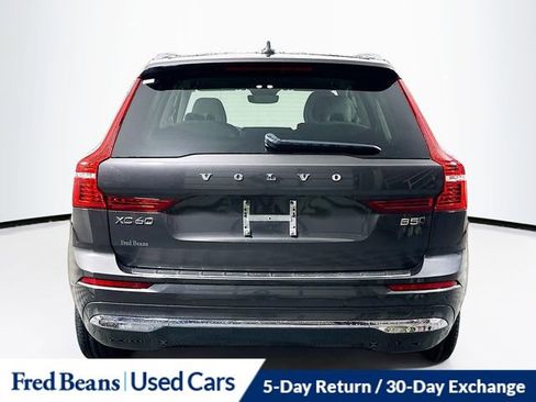 Used 2023 Volvo XC60 B5 Ultimate w/ Climate Package image 6