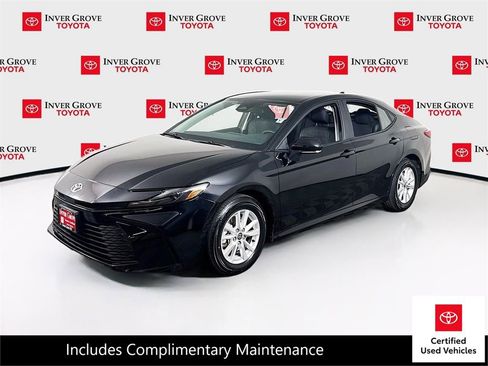 Certified 2025 Toyota Camry LE image 1