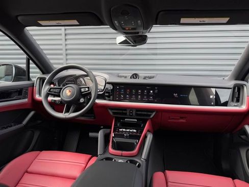 New 2025 Porsche Cayenne Coupe AWD/4WD image 27