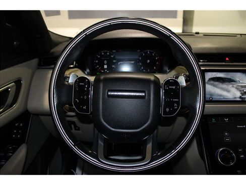 Used 2019 Land Rover Range Rover Velar R-Dynamic SE image 28