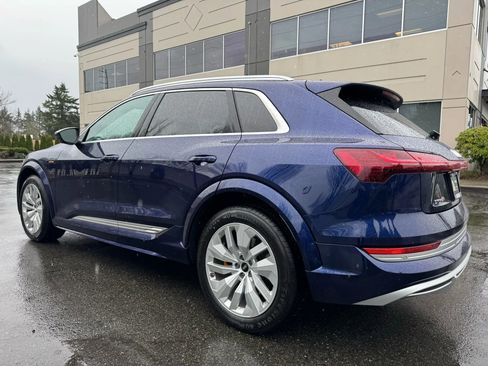 Used 2022 Audi e-tron S Premium Plus image 7