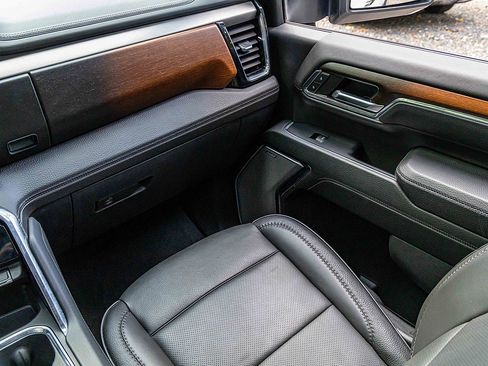 Used 2024 GMC Sierra 2500 Denali w/ Denali Reserve Package image 19