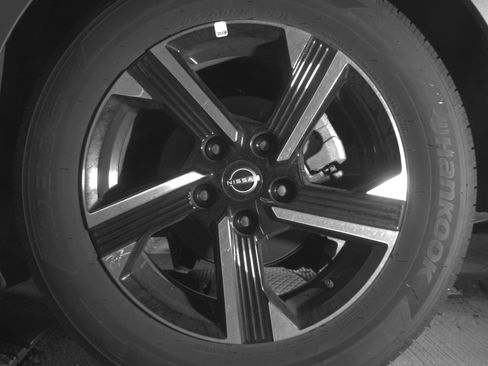 Used 2025 Nissan Sentra SV image 14