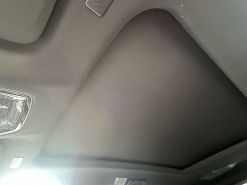 Used 2026 Cadillac Vistiq Luxury image 10