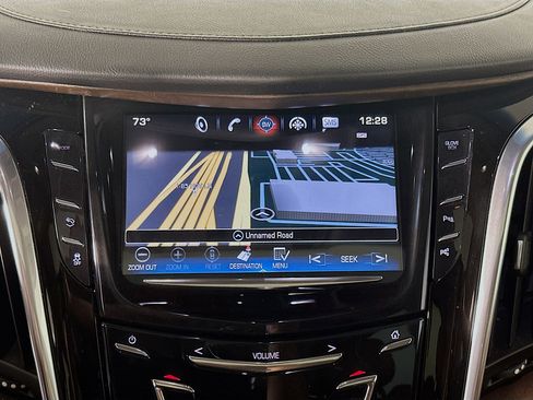 Used 2018 Cadillac Escalade Luxury image 21