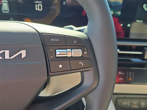 New 2026 Kia Sportage EX image 31