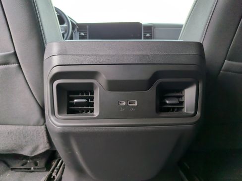 Used 2022 Chevrolet Silverado 1500 LT Trail Boss w/ LT Trail Boss Premium Package image 37