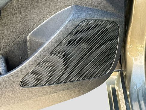 Used 2019 Toyota Corolla SE FWD image 18